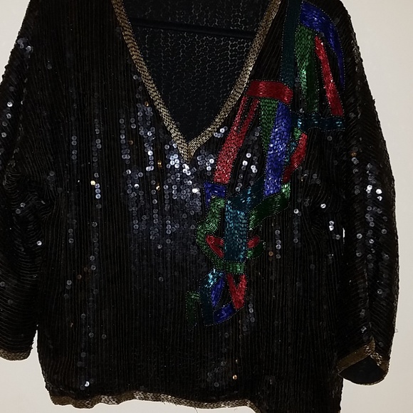 Stunning super unique vintage sequence top! - Picture 2 of 5